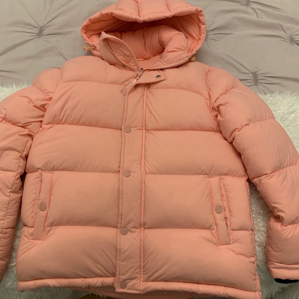 PINK SUPERFUFF ARITZIA SIZE XS